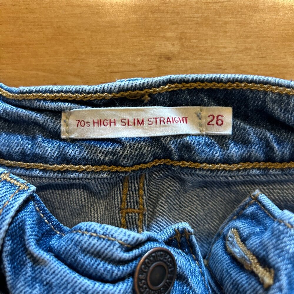 Free People Levi's 70's High Slim Straight Jeans 26 - Picture 3 of 7